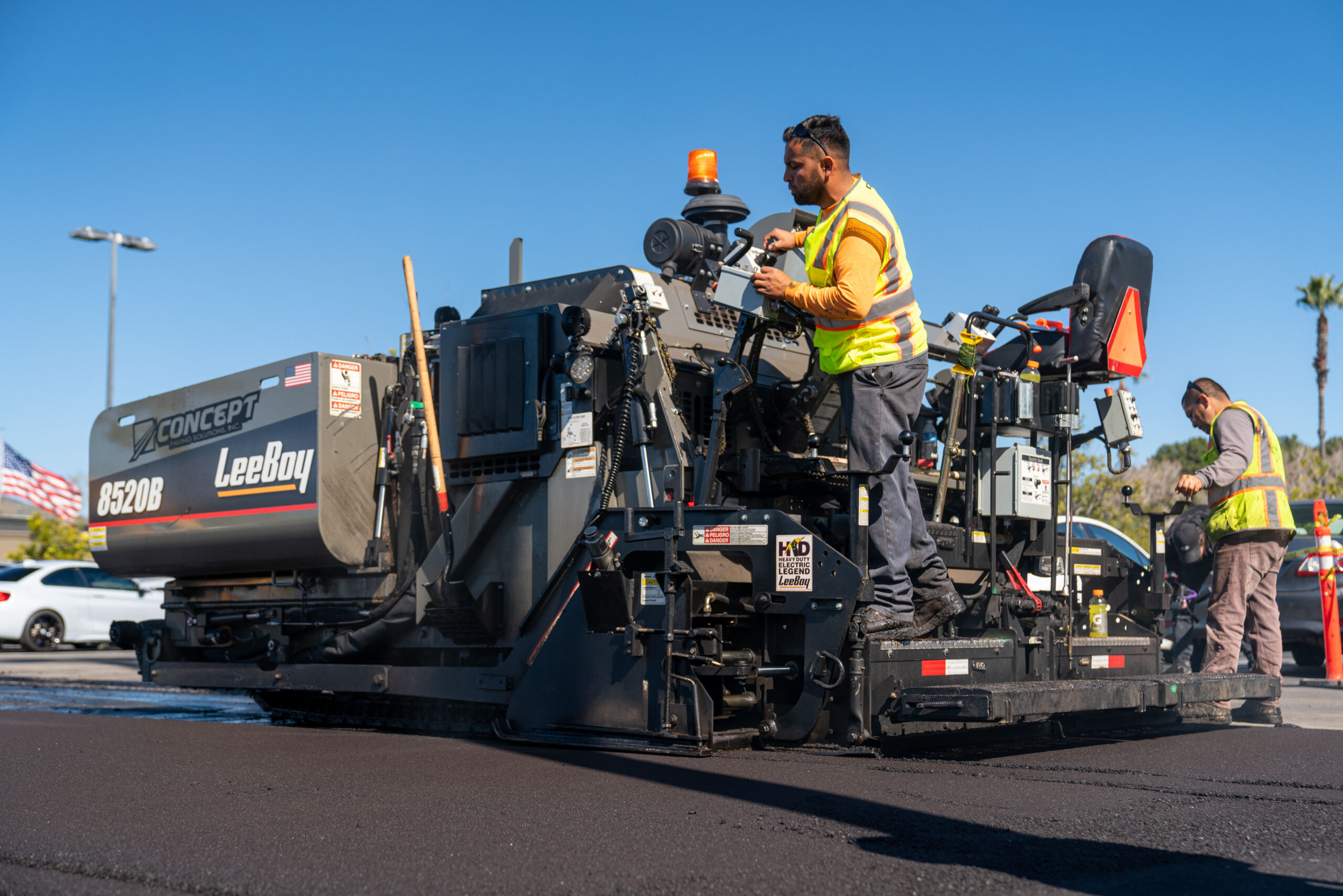 How Does an Asphalt Paver Work?